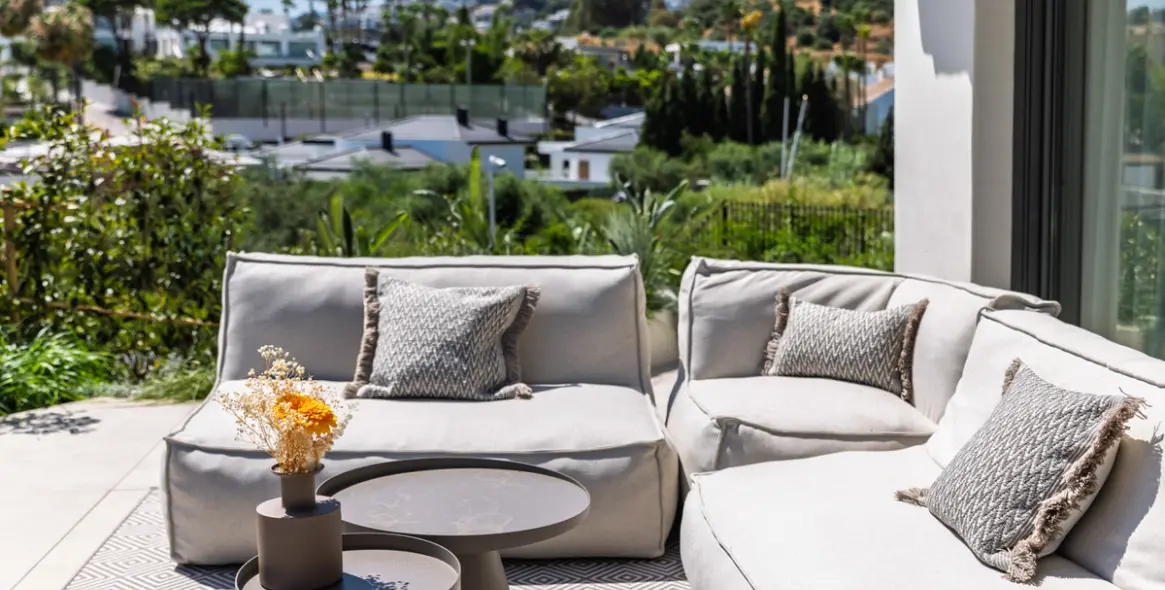 Sale of detached villa in Nueva Andalucía 13