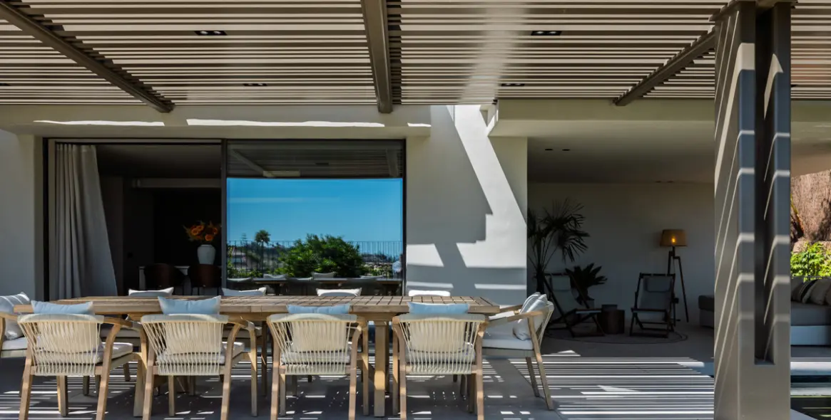 Sale of detached villa in Nueva Andalucía 15