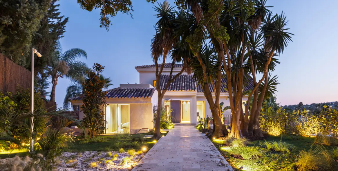 Sale of detached villa in Nueva Andalucía 36