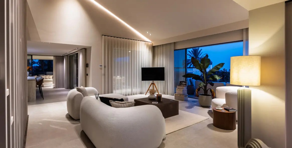 Sale of detached villa in Nueva Andalucía 40