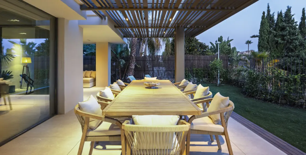 Sale of detached villa in Nueva Andalucía 44