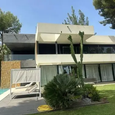 Venta de villa independiente en Marbella