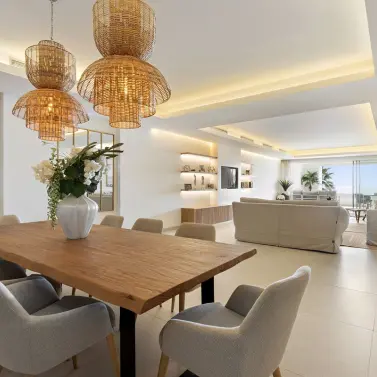 Venta de apartamento en planta media en Estepona