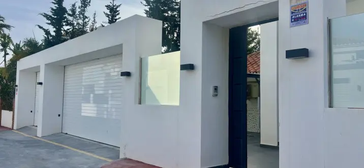 Продажа  отдельно стоящей виллы в Nueva Andalucía 4