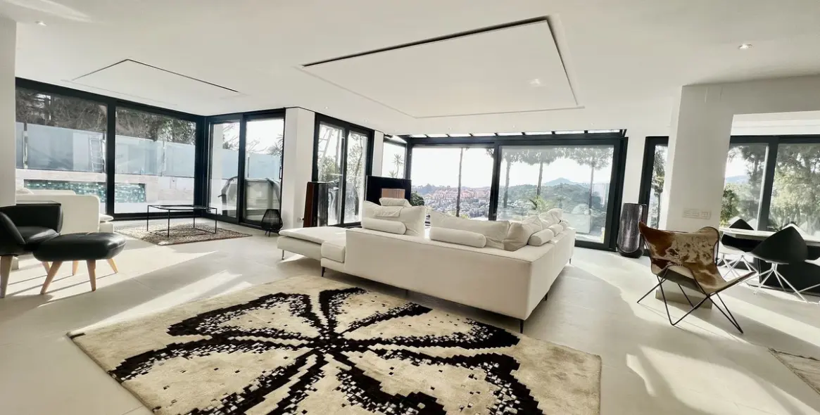 Продажа  отдельно стоящей виллы в Nueva Andalucía 13