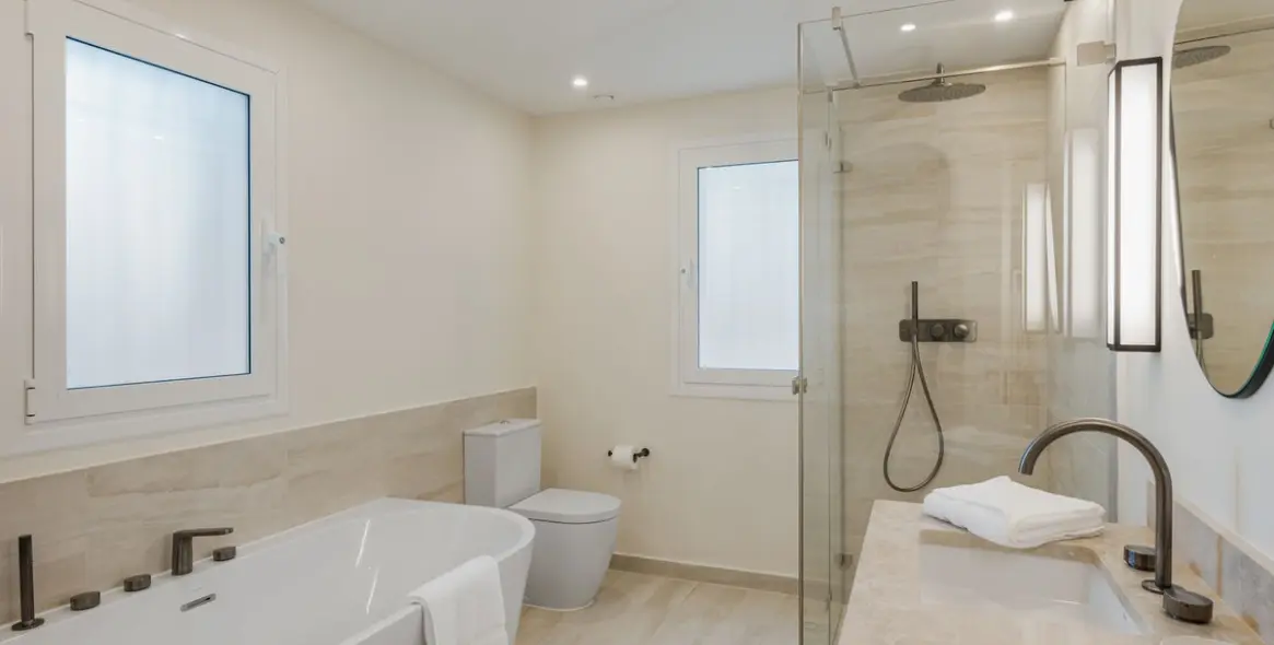 Venta de villa independiente en Hacienda Las Chapas 15