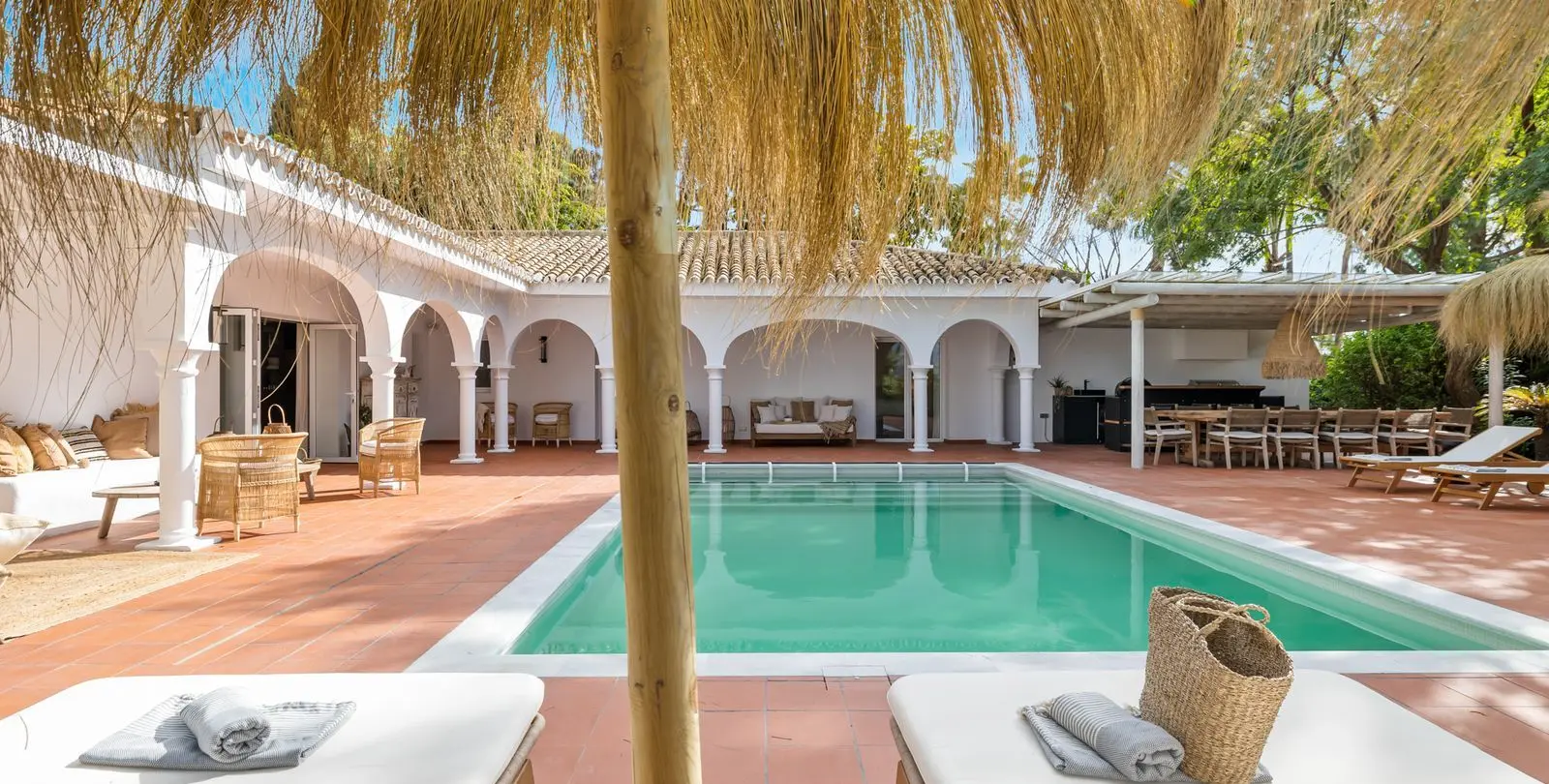 Продажа  отдельно стоящей виллы в Marbella 1