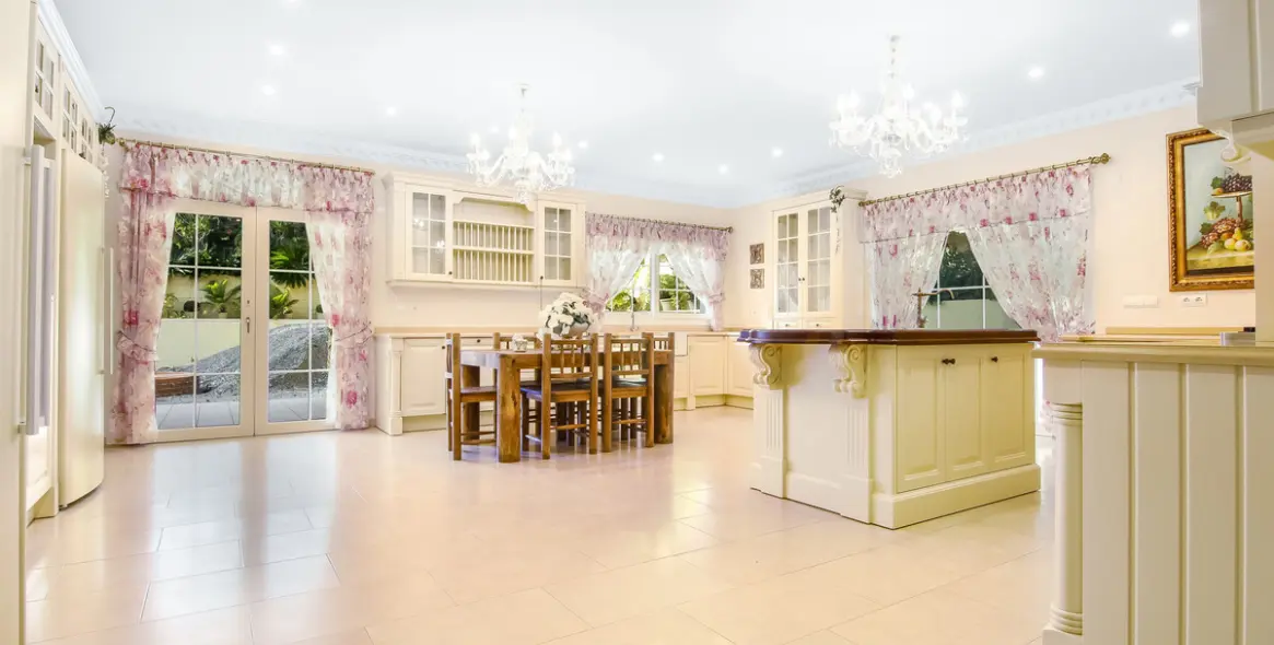 Venta de villa independiente en Sotogrande Alto 18