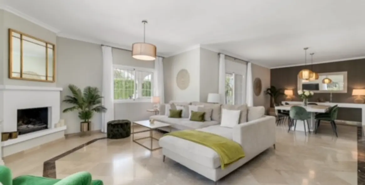 Venta de villa independiente en Nueva Andalucía 8