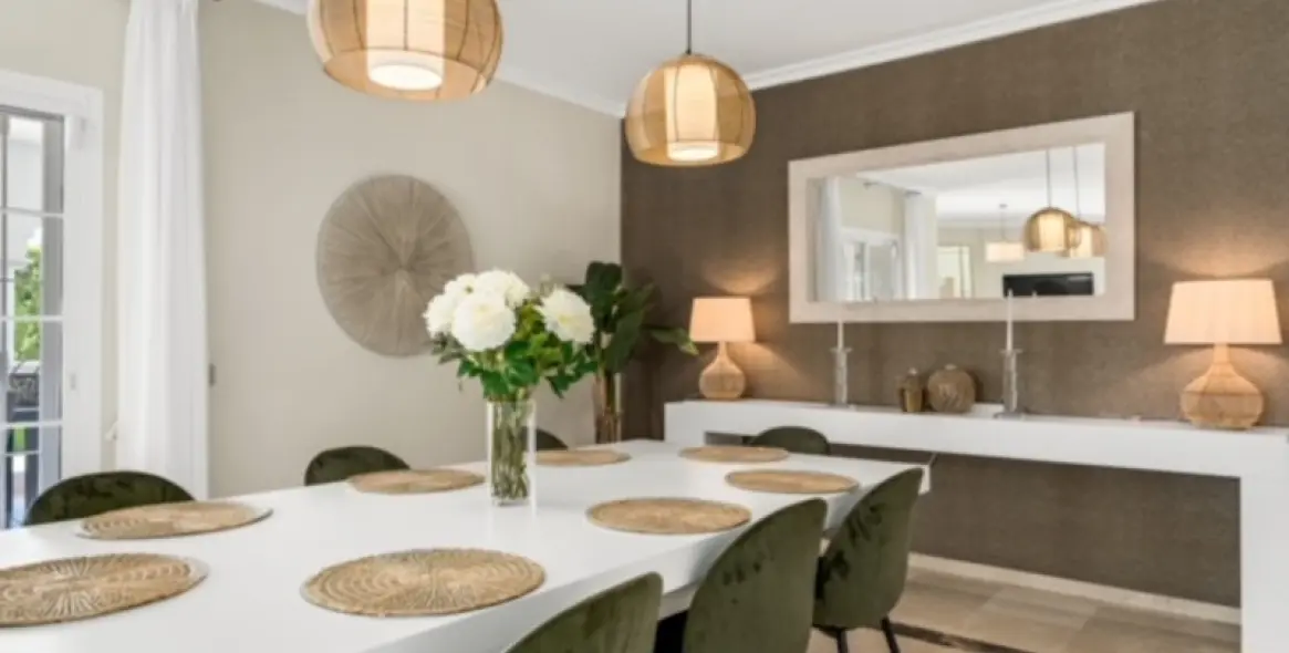 Venta de villa independiente en Nueva Andalucía 10