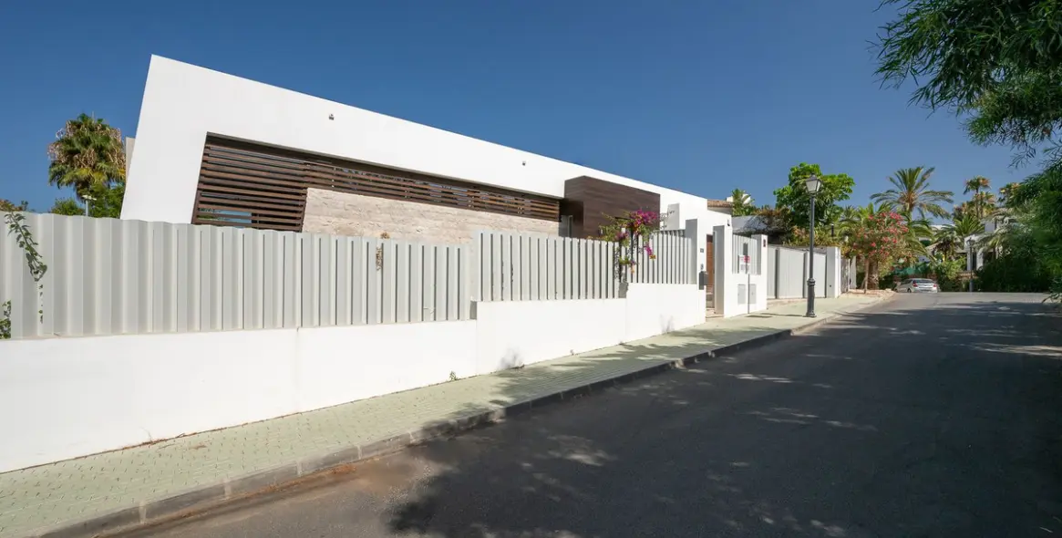 Venta de villa independiente en Marbesa 8