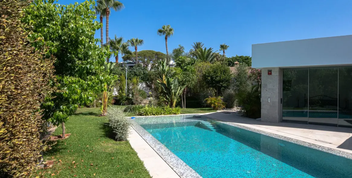 Venta de villa independiente en Marbesa 14