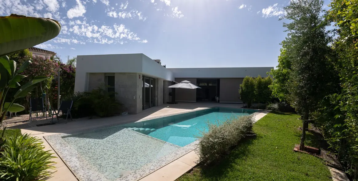 Venta de villa independiente en Marbesa 18