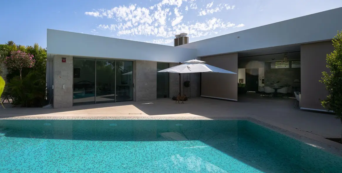 Продажа  отдельно стоящей виллы в Marbesa 25