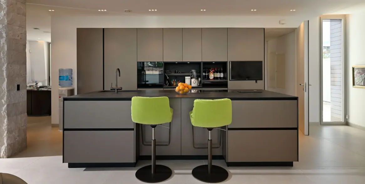 Продажа  отдельно стоящей виллы в Marbesa 32