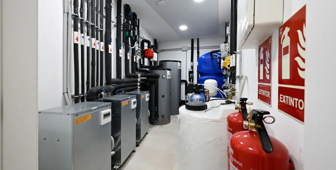 Продажа  отдельно стоящей виллы в Marbesa 40