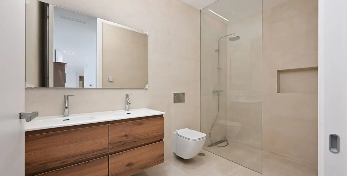 Продажа  отдельно стоящей виллы в Marbesa 43