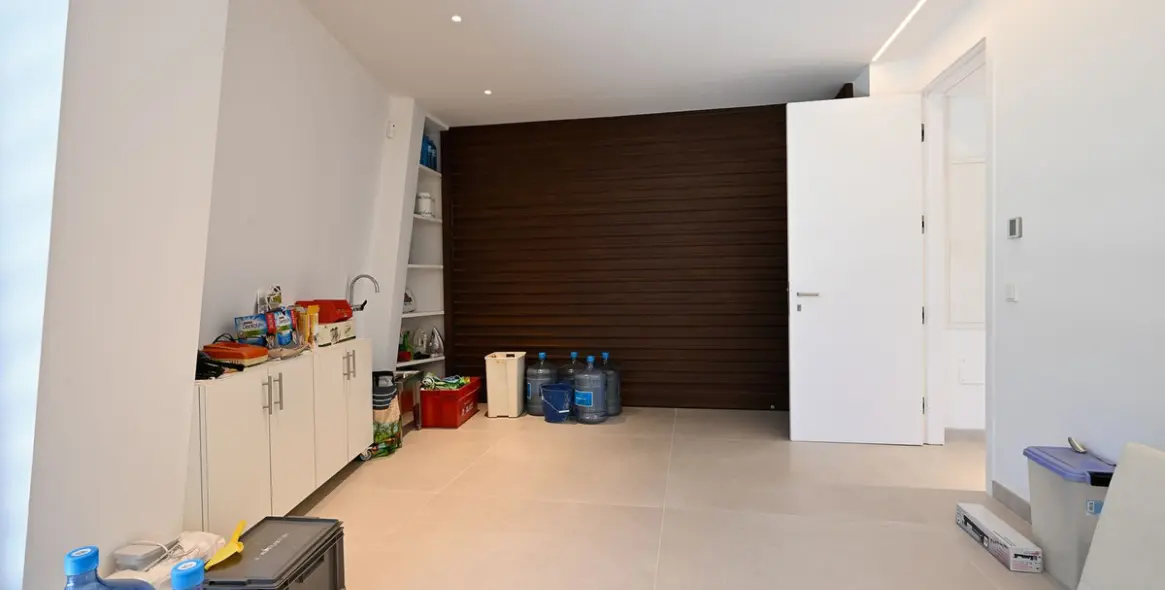 Продажа  отдельно стоящей виллы в Marbesa 50