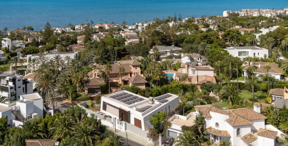 Продажа  отдельно стоящей виллы в Marbesa 53