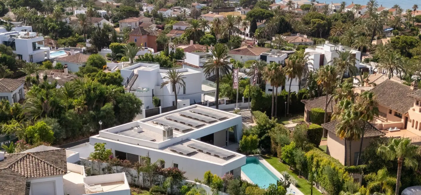 Sale of detached villa in Marbesa 0