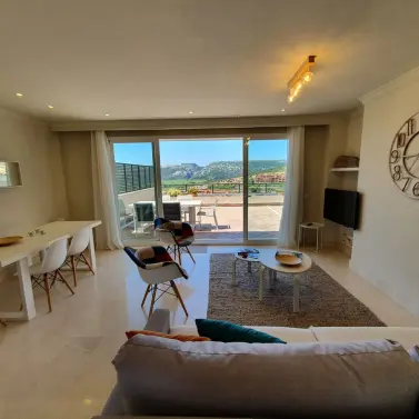 Alquiler a largo plazo de apartamento en planta baja en Casares Playa