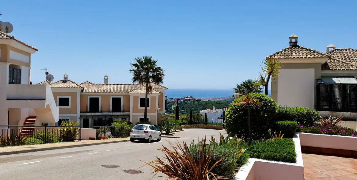 Alquiler a largo plazo de apartamento en planta baja en Casares Playa 4