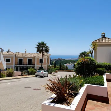 Alquiler a largo plazo de apartamento en planta baja en Casares Playa