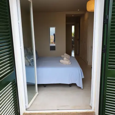 Alquiler a largo plazo de apartamento en planta baja en Casares Playa