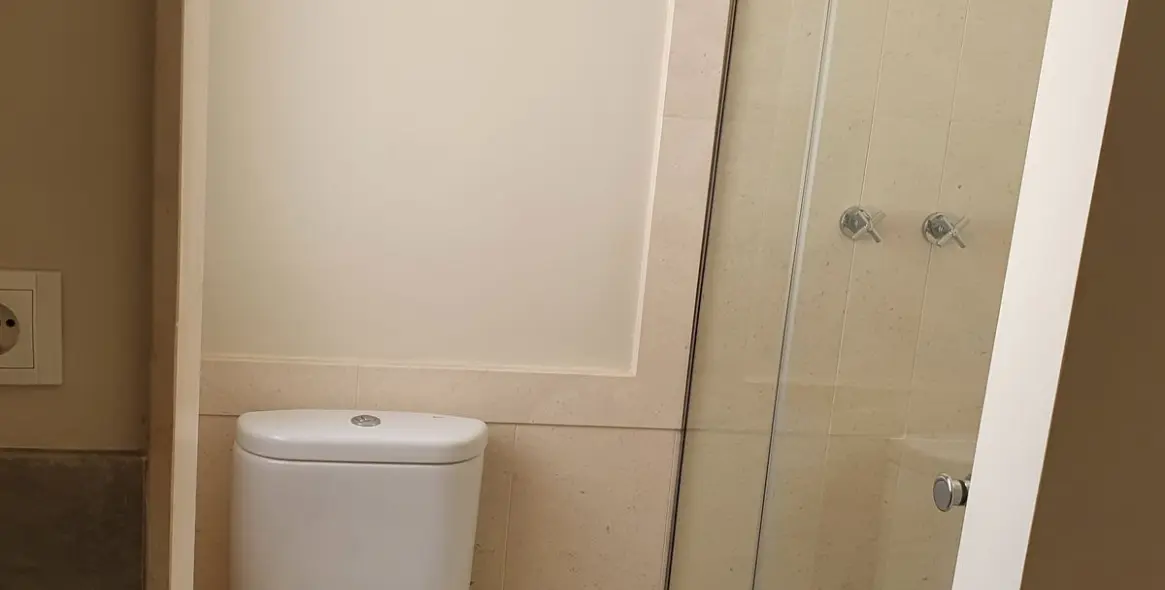 Alquiler a largo plazo de apartamento en planta baja en Casares Playa 16