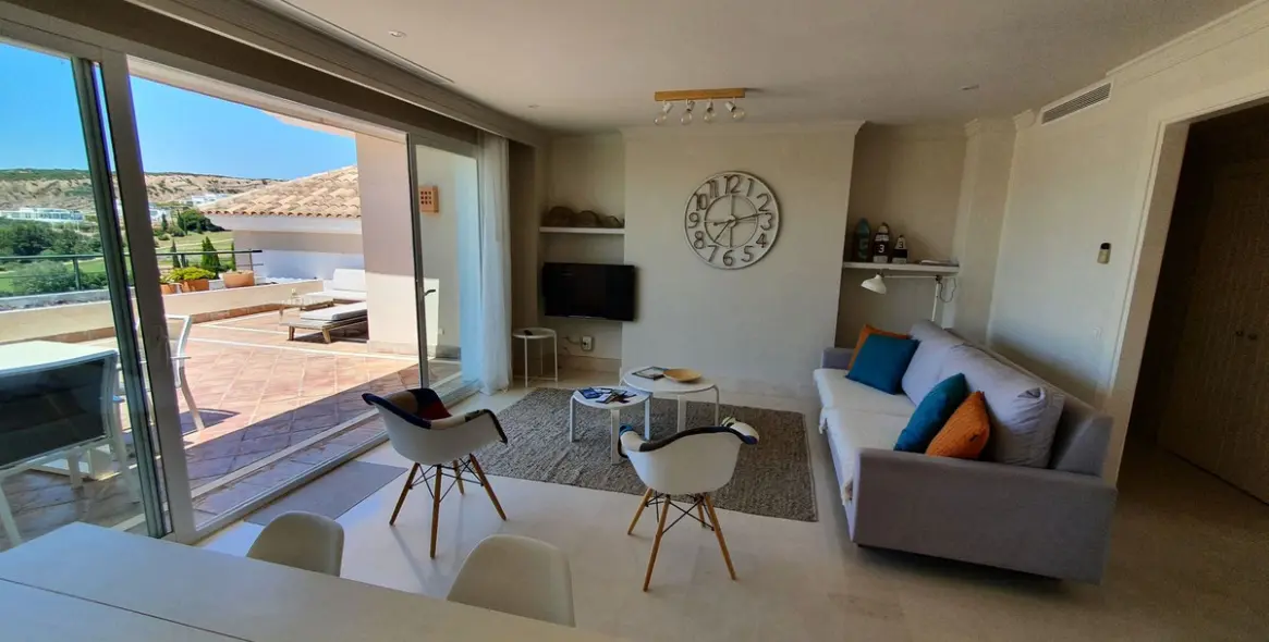 Alquiler a largo plazo de apartamento en planta baja en Casares Playa 19