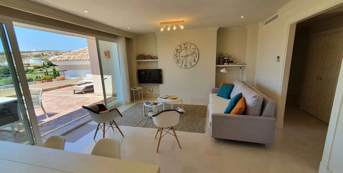 Alquiler a largo plazo de apartamento en planta baja en Casares Playa 20