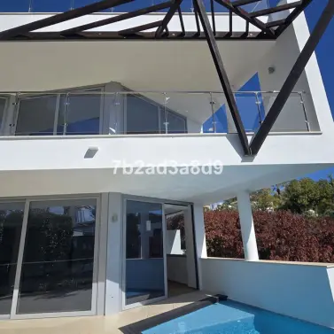 Venta de casa pareada en The Golden Mile