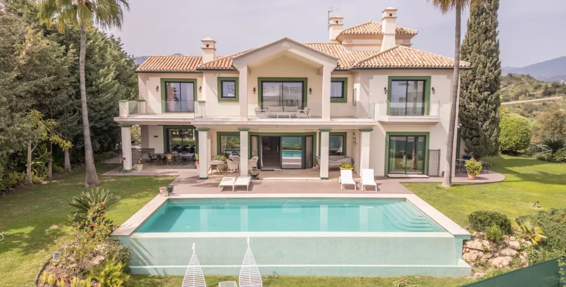 Долгосрочная аренда  отдельно стоящей виллы в Selwo 1