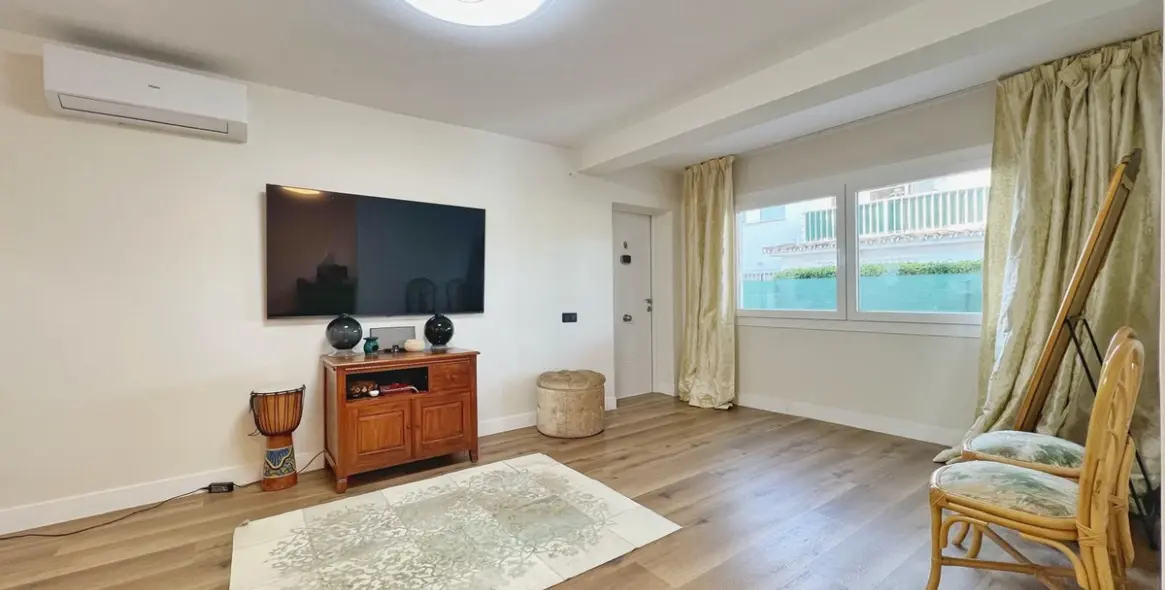 Продажа дома на две семьи в Benamara 10