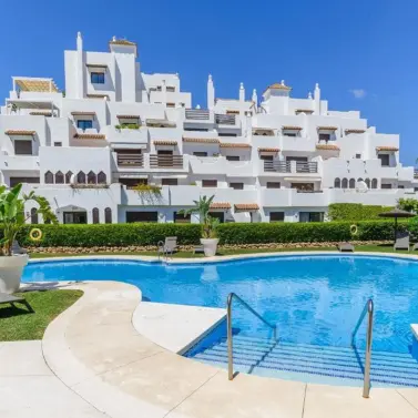 Sale of ground floor apartment in Selwo