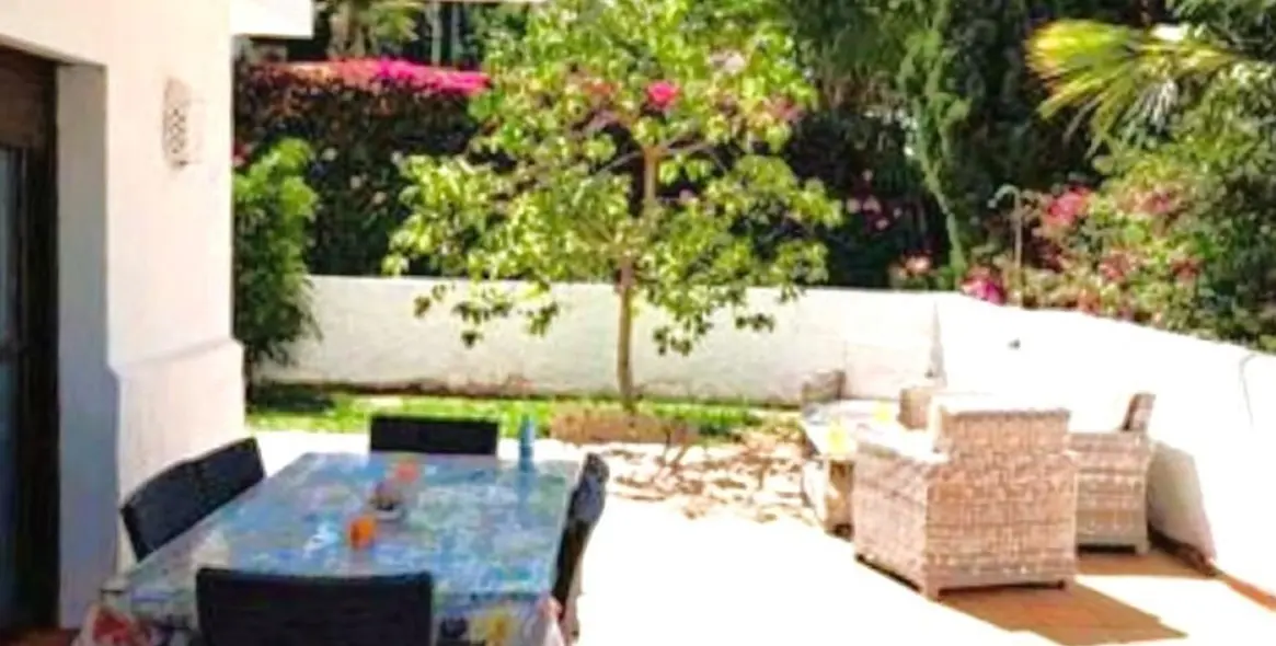 Sale of ground floor apartment in Selwo 3