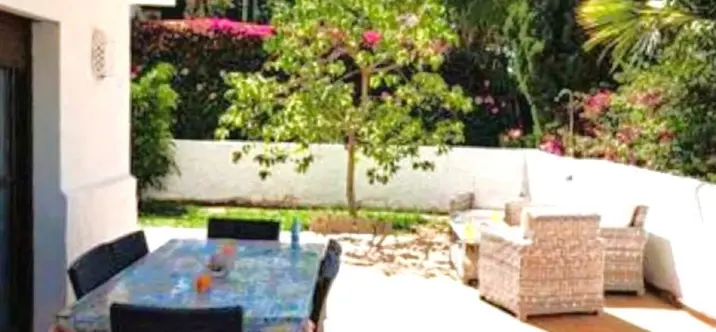 Sale of ground floor apartment in Selwo 2