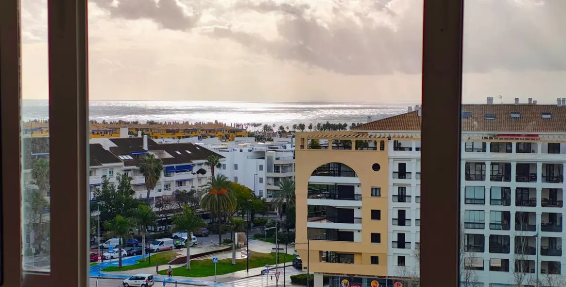 Sale of middle floor apartment in San Pedro de Alcántara 1