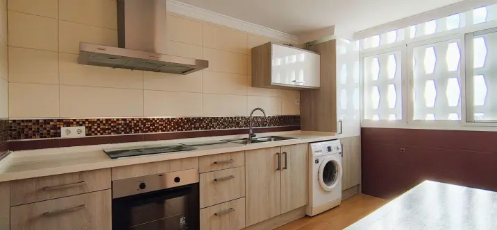 Sale of middle floor apartment in San Pedro de Alcántara 2