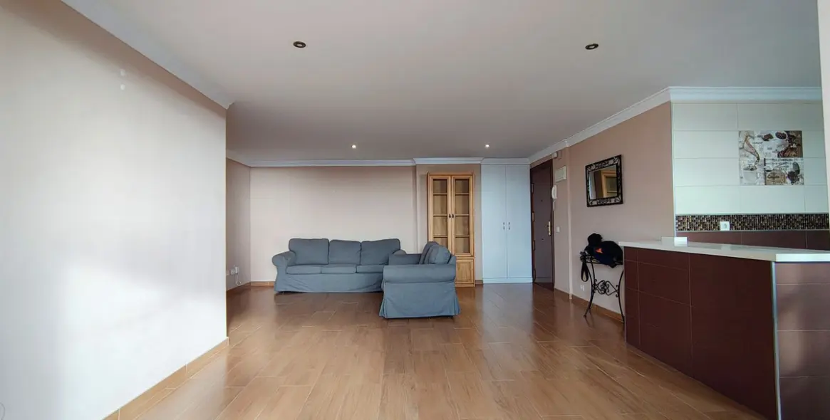 Sale of middle floor apartment in San Pedro de Alcántara 13