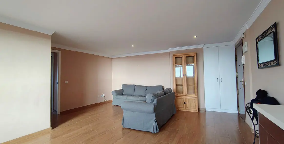 Sale of middle floor apartment in San Pedro de Alcántara 15
