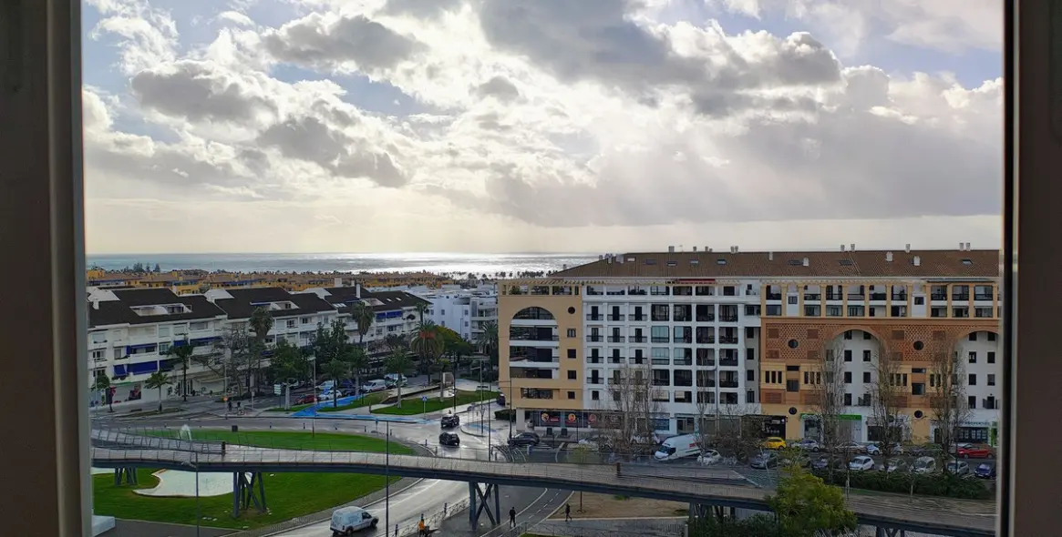 Sale of middle floor apartment in San Pedro de Alcántara 18