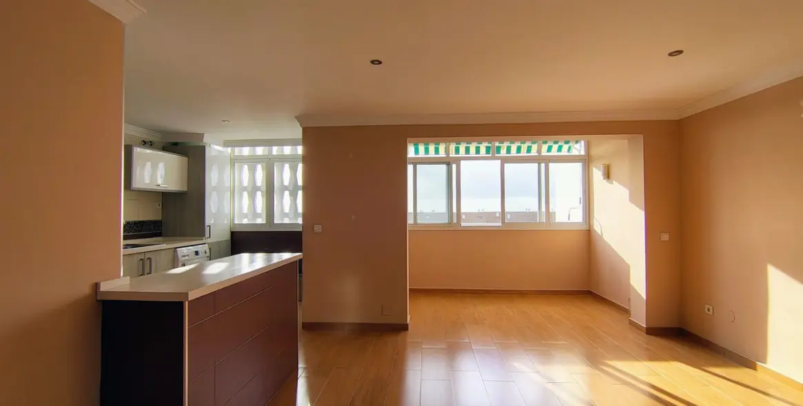 Sale of middle floor apartment in San Pedro de Alcántara 20