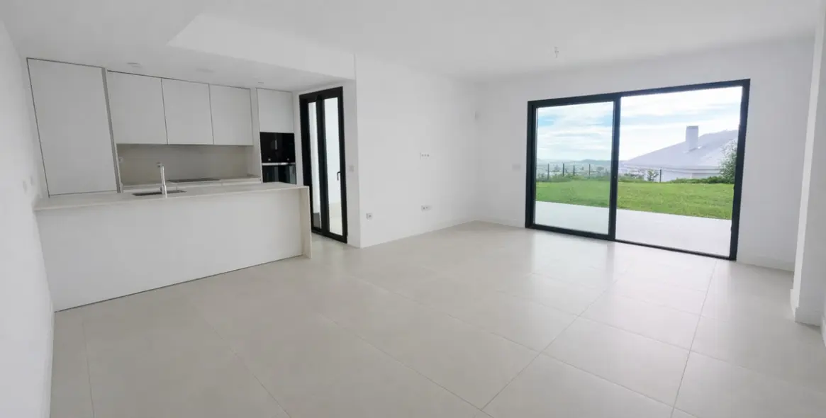 Sale of ground floor apartment in Fuengirola 4