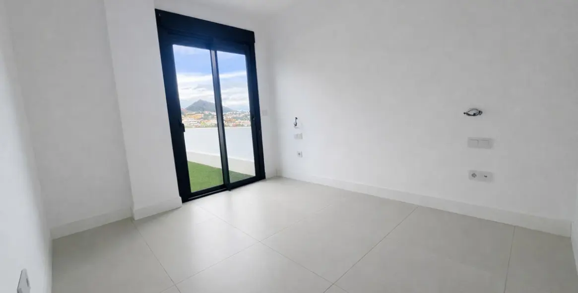 Sale of ground floor apartment in Fuengirola 5