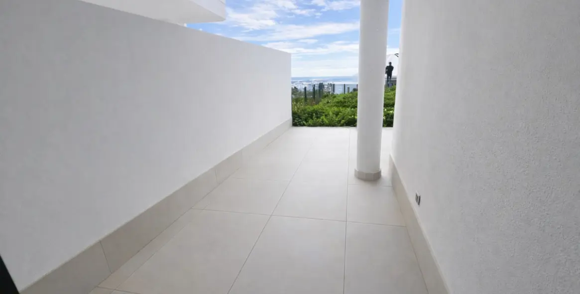 Sale of ground floor apartment in Fuengirola 10