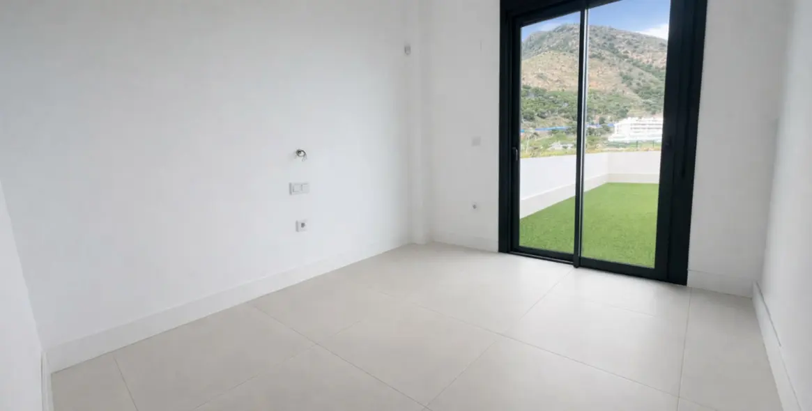 Sale of ground floor apartment in Fuengirola 15