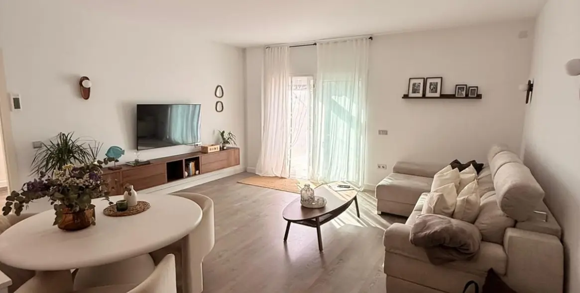 Sale of ground floor apartment in Benalmadena 10