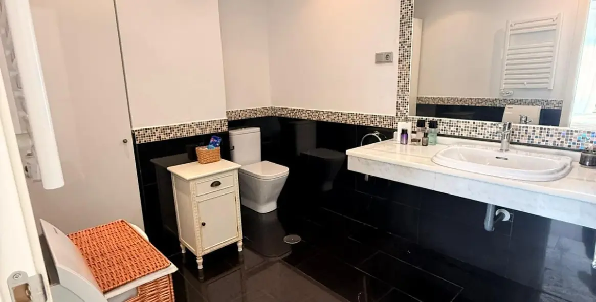 Sale of ground floor apartment in Benalmadena 25