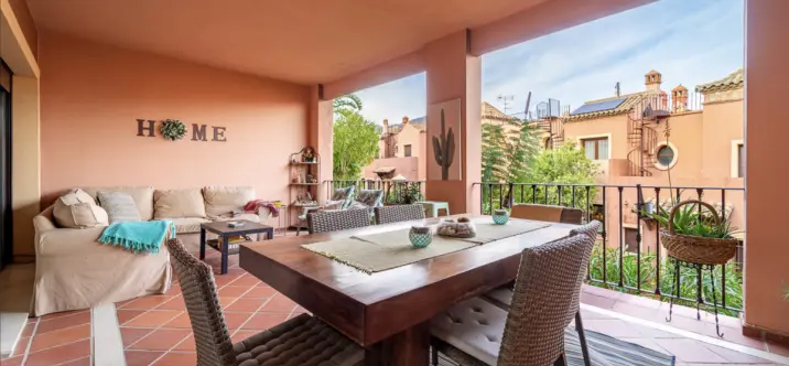 Продажа дома на две семьи в Estepona 1